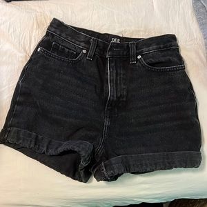 BDG mom shorts